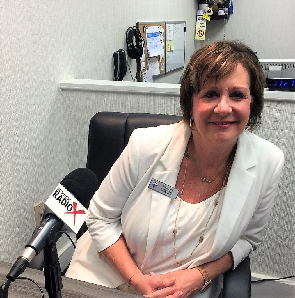 Toni Curtin with RE/MAX and Lee Blodgett with North Point Mortgage